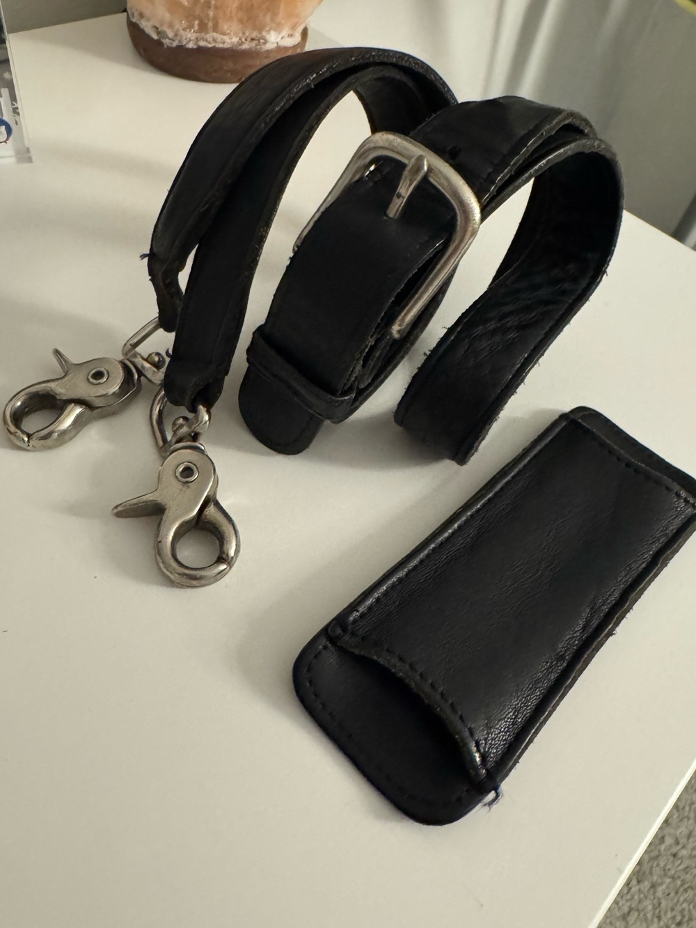 Vintage coach replacement strap black and nickel
